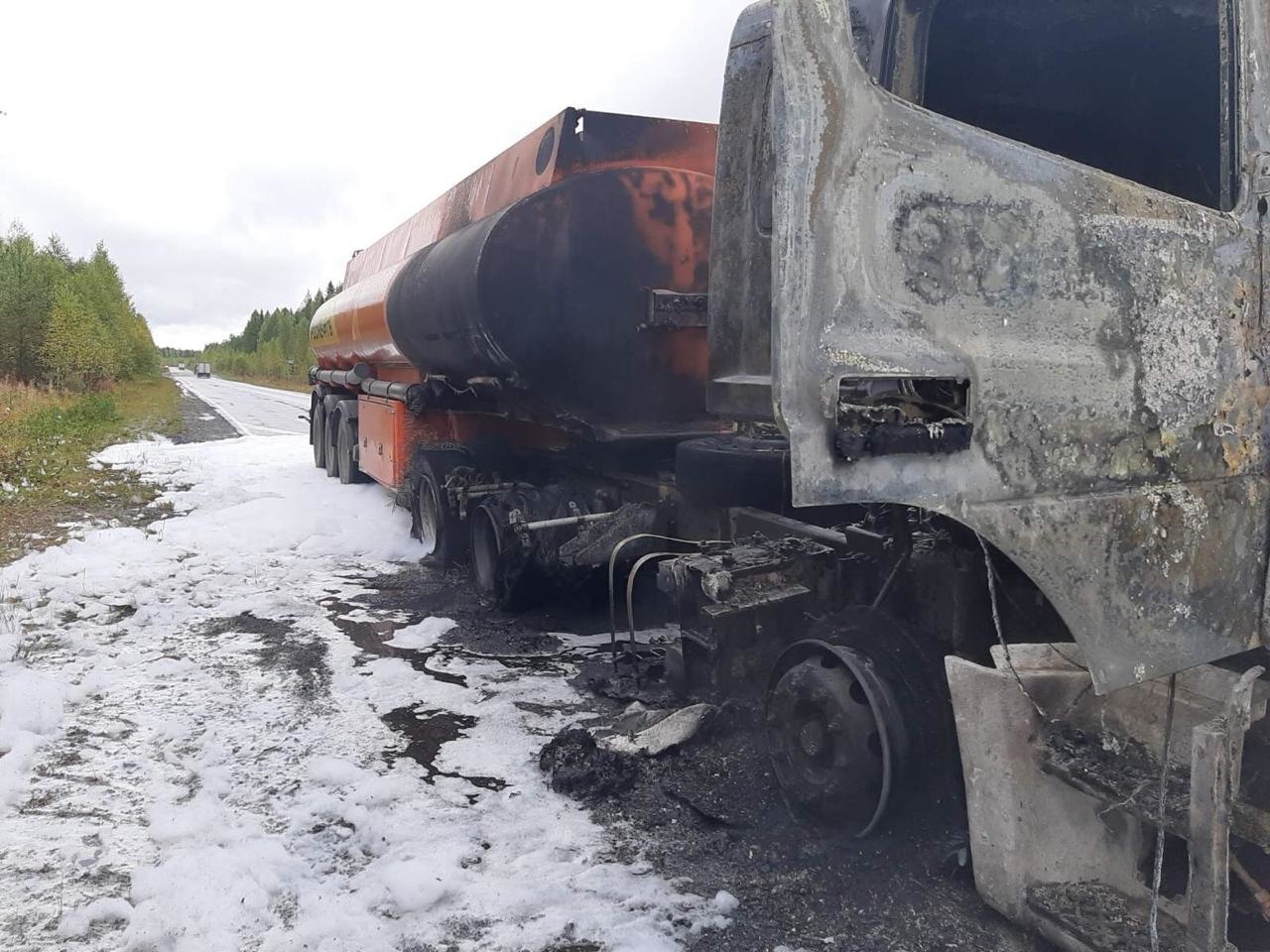 Пожарно-спасательные подразделения выезжали на пожар в Пинежском районе  Архангельской области. - Оперативная информация - Главное управление МЧС  России по Архангельской области