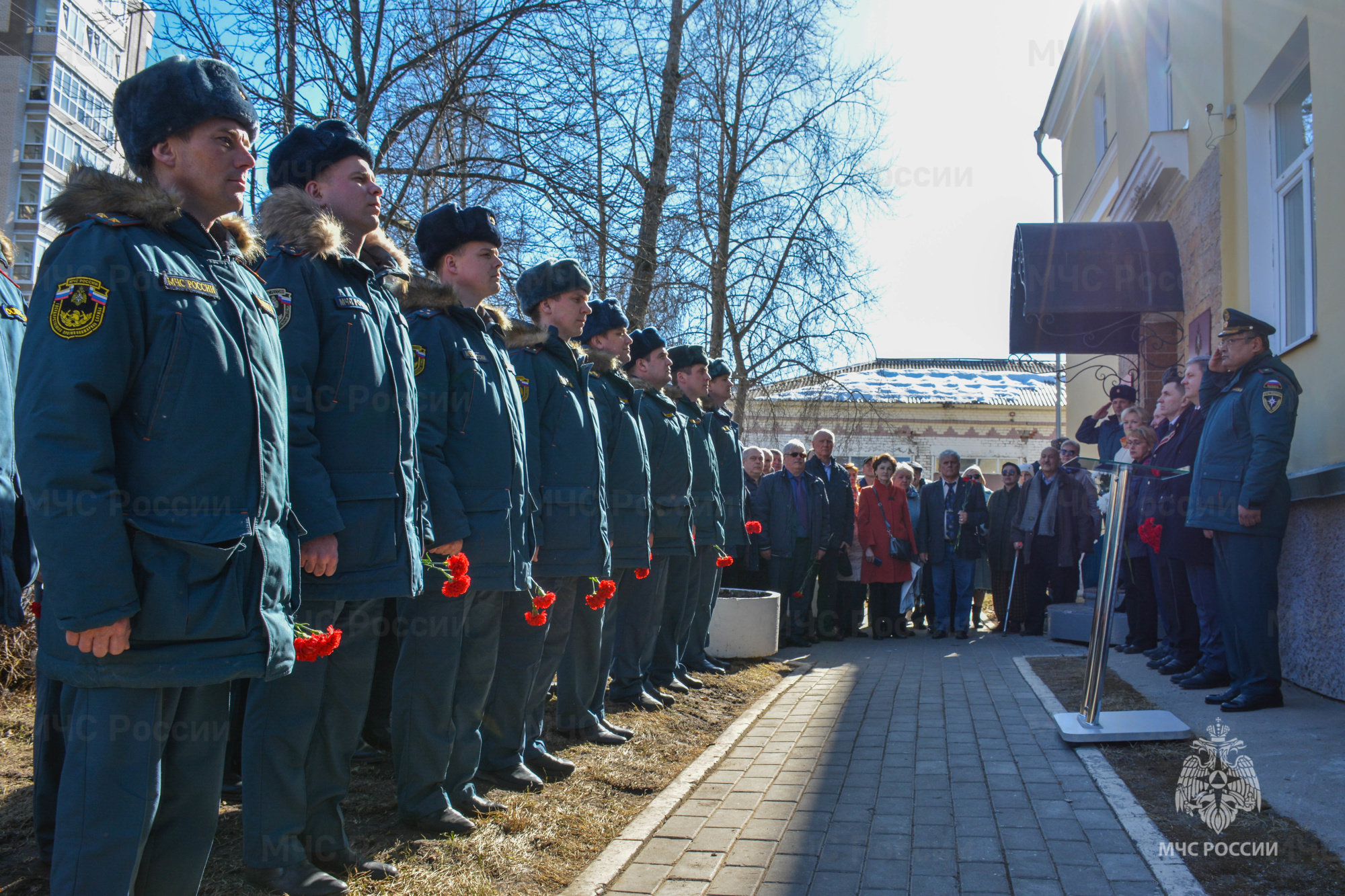 В Архангельске открыли памятную доску ветерану пожарной охраны Юрию  Феофиловичу Вехе | 17.04.2023 | Архангельск - БезФормата