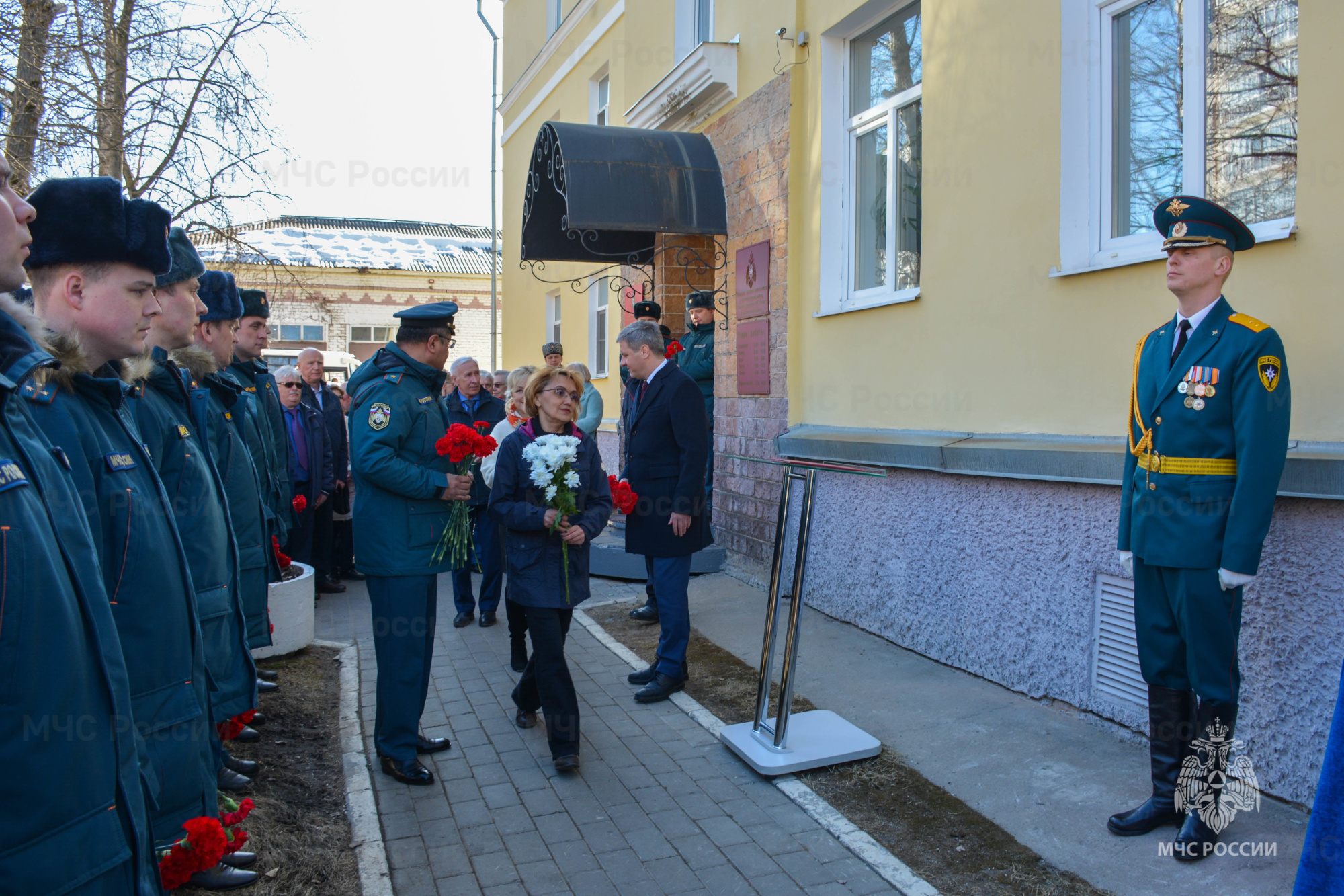 В Архангельске открыли памятную доску ветерану пожарной охраны Юрию  Феофиловичу Вехе | 17.04.2023 | Архангельск - БезФормата